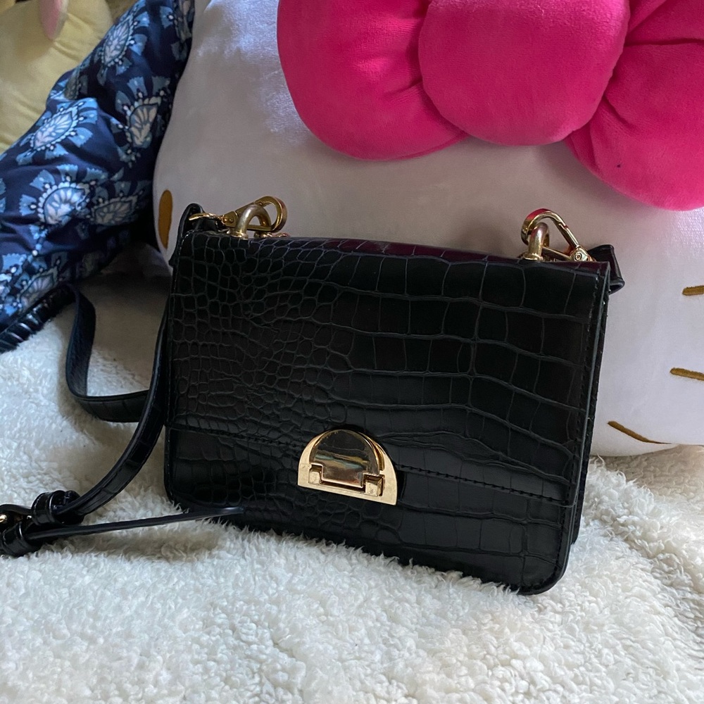 FOREVER 21 Cross body bag